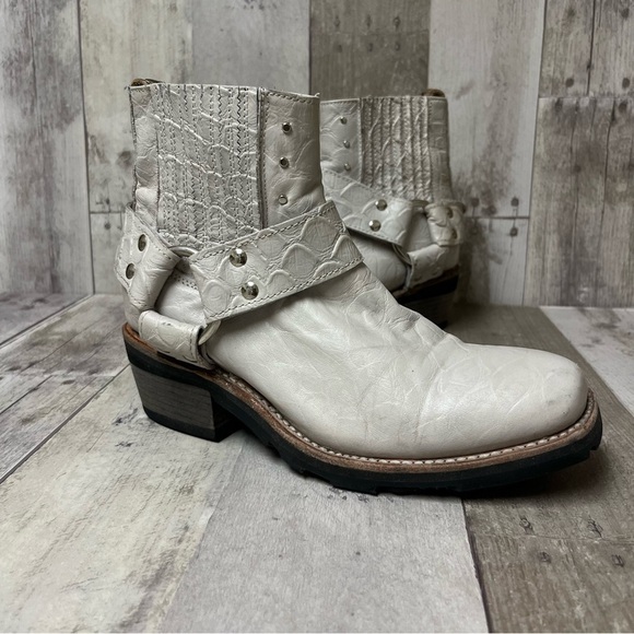 Freebird by Steven Shoes - Freebird by Steven Limited Edition Whiskey Mood Ring Bootie Size 6